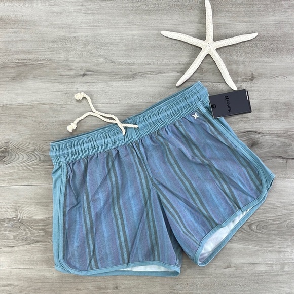Hurley Pants - 🔆HURLEY🔆 HERRING STRIPE SHORTS